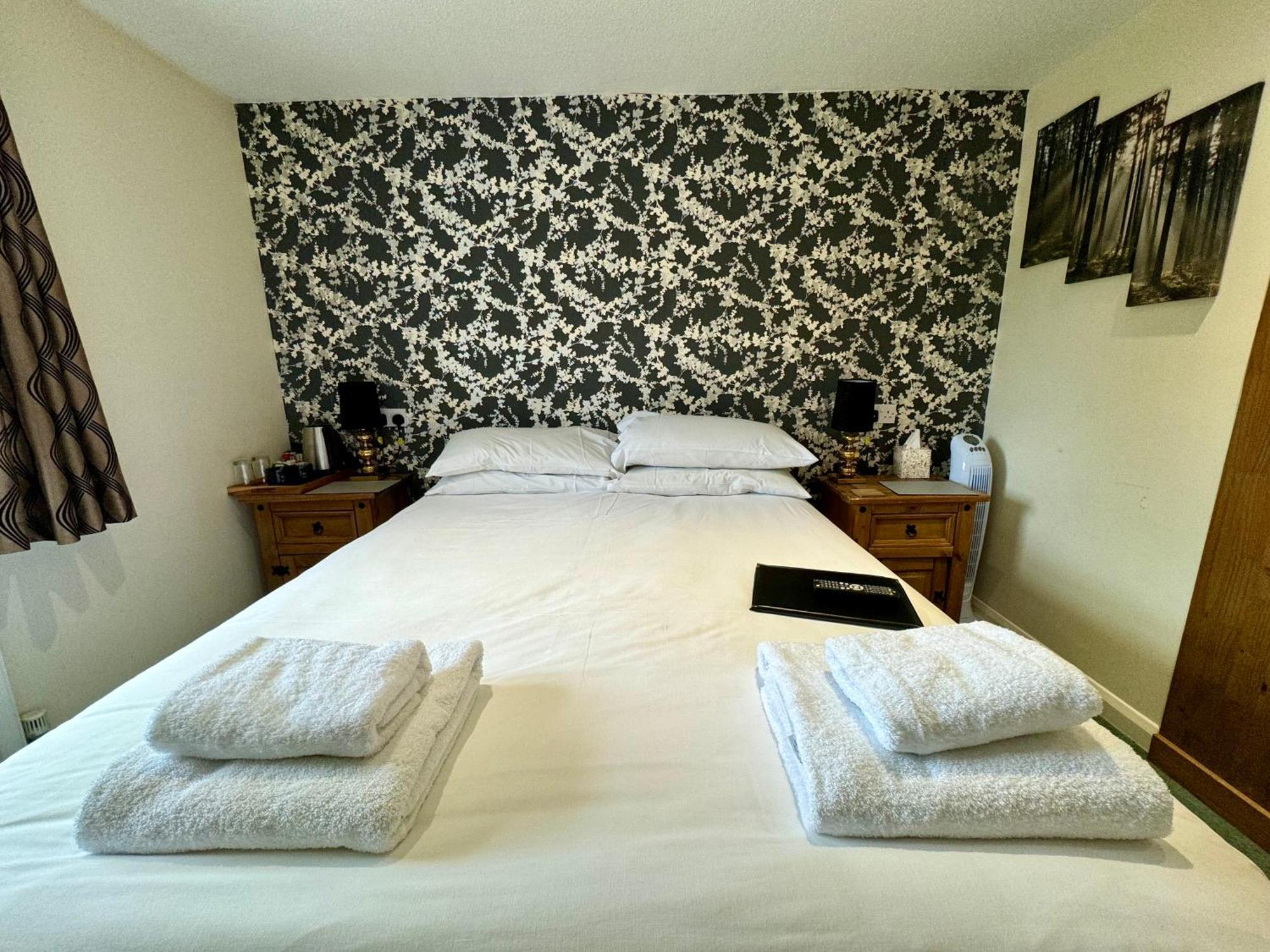 Hotel The Half Moon Petersfield Esterno foto